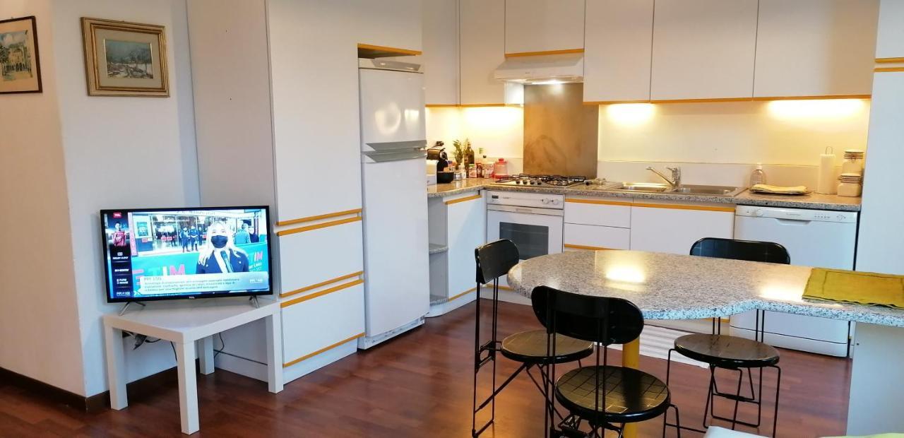オメーニャCasa Avezzaアパートメント エクステリア 写真