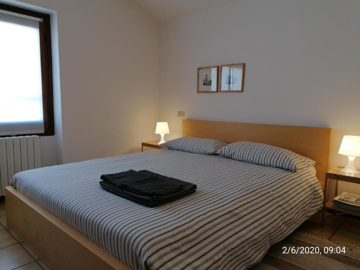 オメーニャCasa Avezzaアパートメント エクステリア 写真