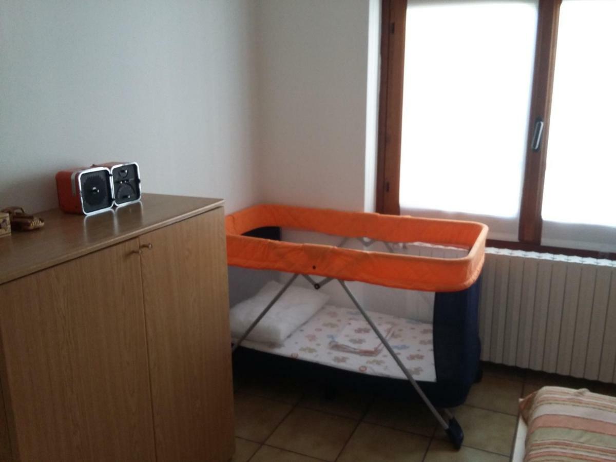 オメーニャCasa Avezzaアパートメント エクステリア 写真