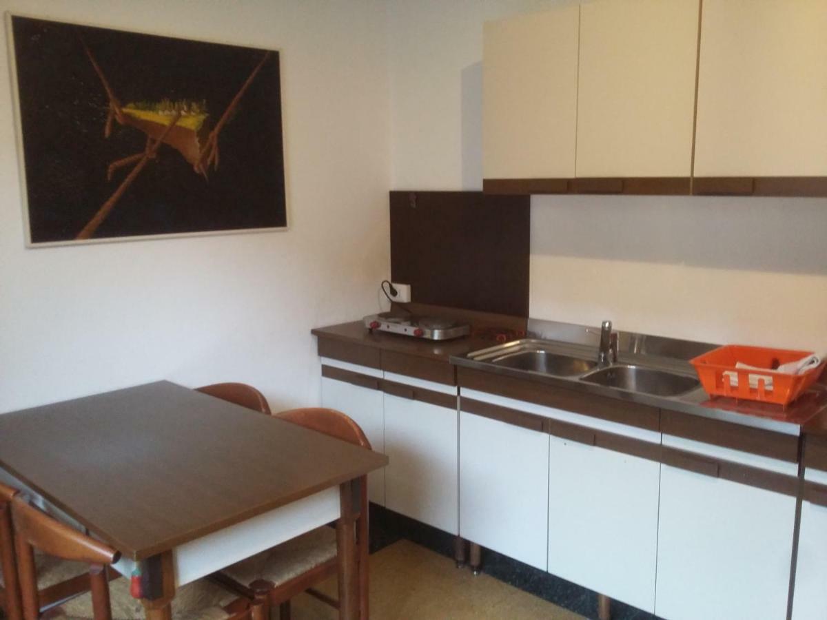 オメーニャCasa Avezzaアパートメント エクステリア 写真